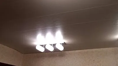 потолок на кухне из пвх панелей (вагонки) - YouTube