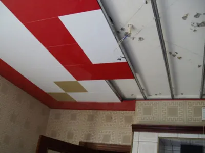 Потолок в кухне своими руками, Потолок панелями ПВХ, Потолок из гипсокартона