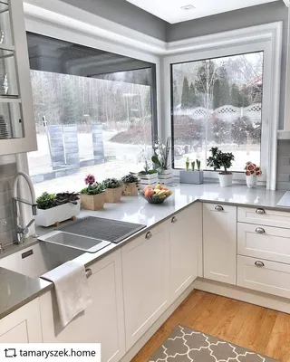Кухня гостиная с раковиной у окна - 75 фото