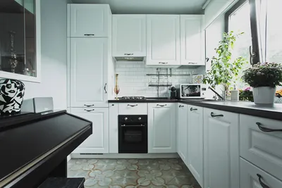 Дизайн кухни 6 кв м в хрущевке с холодильником, фото интерьера | Houzz  Россия