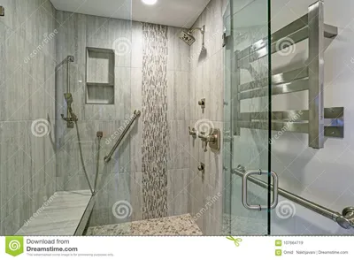 Современный дизайн ванной комнаты с душевой кабиной Стоковое Изображение -  изображение насчитывающей восстанавливано, имущество: 107664719