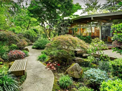 Садовый дизайн: ландшафтный дизайн садового участка с цветами и кустарниками