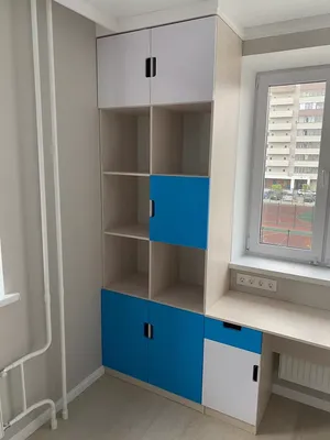 Стол и шкаф в детскую комнату на заказ в Хабаровске, цены на изготовление  корпусной мебели по индивидуальным размерам в «Калипсо»