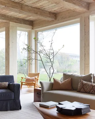 Как сочетать несколько видов дерева в одном интерьере: уютный дом в  Хемптонсе 〛 ◾ Фото ◾ Идеи ◾ Дизайн