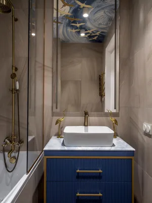 Маленькие ванные комнаты с встроенной тумбой –135 лучших фото-идей дизайна  интерьера ванной | Houzz Россия