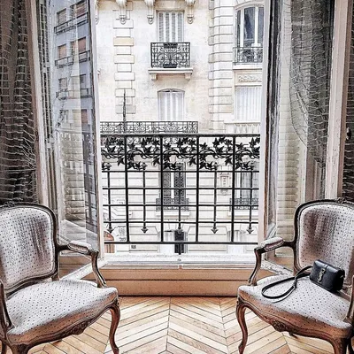 Французский балкон в интерьере - 70 фото