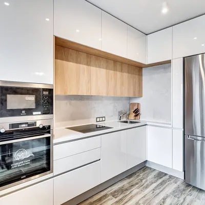 Белая кухня под потолок в стиле минимализм \"Модель 720\" в Сыктывкаре -  цены, фото и описание.