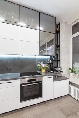 Белая кухня с графитовыми витринами | Di Casa