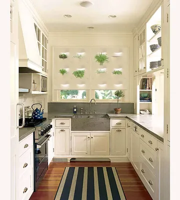 Дизайн маленькой узкой кухни с окном - 67 фото