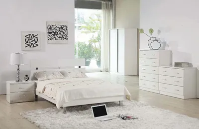 Дизайн спальни в белых тонах - интерьер светлых комнат с фото от FOREST  GROUP