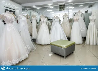 Интерьер свадебных платьев на манекенах свадебный салон Стоковое  Изображение - изображение насчитывающей ðµð²ñƒñˆðºð°, ñ€oñ ðºoñˆñœ:  175461077