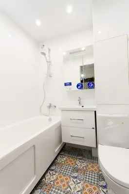 Белая ванная комната | Маленькие белые ванные комнаты, Белая ванная, Белая ванная  комната