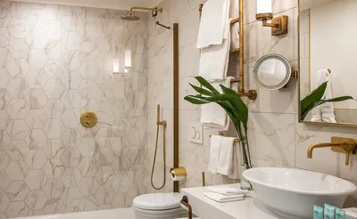 Мрамор в ванной комнате: 7 стилей интерьера, в которых уместен холодный  камень | ivd.ru