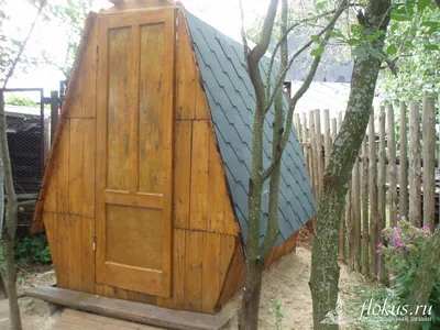 Дачный туалет с прозрачной крышей своими руками | flokus.ru - ландшафтный  дизайн
