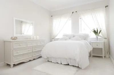 Спальня белая глянцевая - 73 фото