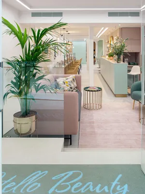 Уютный салон красоты MUSA в Барселоне | Спа дизайн интерьера, Украшение  салона, Дизайн интерьера салона