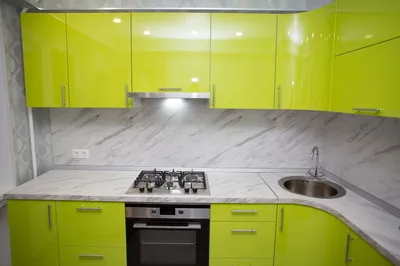 Яркая МДФ кухня лимонного цвета. Белорусские кухни на заказ