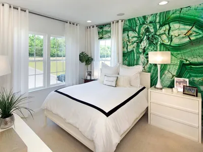 Белая спальня с зелеными акцентами (57 фото)