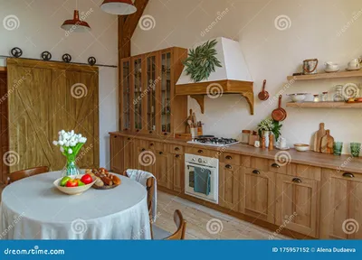 Интерьер кухни в стиле кантри скандинавском. Деревянные фасады шкафов  Стоковое Фото - изображение насчитывающей деревенский, никто: 175957152