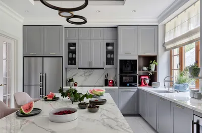 Красивые кухни с островом в частном доме – 135 лучших фото дизайна  интерьера кухни | Houzz Россия