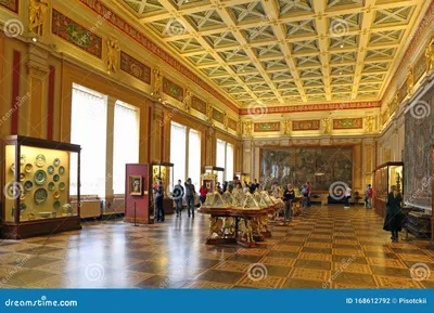Холл итальянской майолики в эрмитаж Санкт-Петербурга Редакционное  Фотография - изображение насчитывающей внутрь, бобра: 168612792