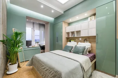 Как обустроить маленькую комнату для двоих взрослых- дизайн маленькой  спальни со шкафом, спальным гарнитуром в современном стиле, фото