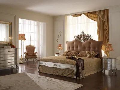 Шикарный интерьер спальни хозяев с камином Стоковое Изображение -  изображение насчитывающей имущество, съемка: 85100645