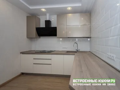 Угловая кухня с пеналом и встроенной техникой - Кухни на заказ по  индивидуальным размерам в Москве
