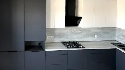 Кухня с газовым котлом ✓ Обзор дизайна угловой кухни без ручек белый верх  темный низ - YouTube