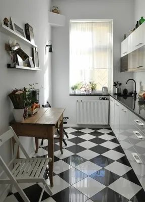 Узкая кухня: фото дизайна, варианты планировки и интерьера вытянутого  помещения
