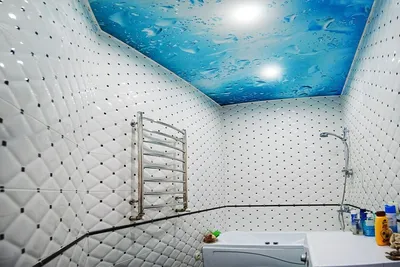 Натяжные потолки в ванную в Самаре • цена с установкой