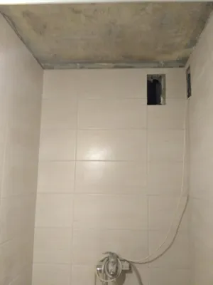 Натяжной потолок в ванной комнате, какое освещение встраиваемое в натяжной  потолок подойдёт для ванной комнаты? — компания «Лидер»