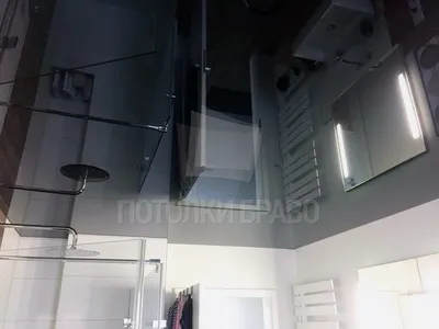 Глянцевый черный натяжной потолок для ванной комнаты НП-1287 - цена от 420  руб./м2