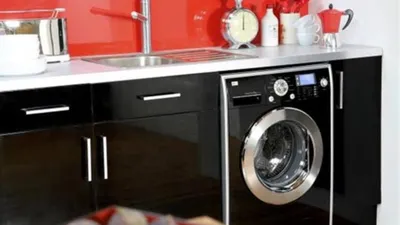 Стиральная машина на кухне: видео-инструкция по монтажу своими руками,  плюсы и минусы такой установки, как спрятать, вписать в интерьер, тумба,  цена, фото