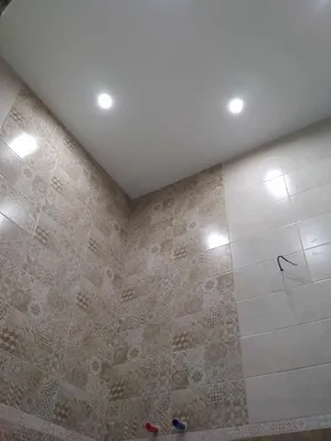 Натяжные потолки в ванной | Натяжные потолки в Подольске любой сложности -  Белый квадрат