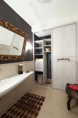 Встроенный в нишу шкаф-купе в ванной комнате на заказ в Саратове - ООО «ТД  Сенатор»
