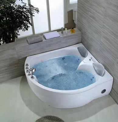 Ванна для двоих – идеальный способ расслабиться и отдохнуть