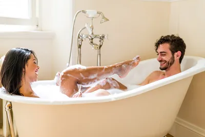Покупаем супер-комфортную ванну для двоих и проводим романтический вечер