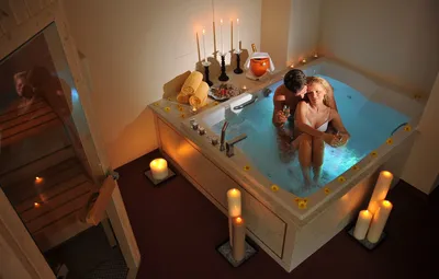 Обои любовь, романтика, женщина, свечи, ванна, мужчина картинки на рабочий  стол, раздел настроения - скачать
