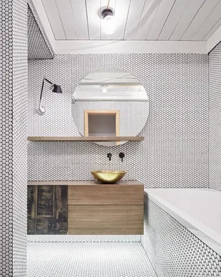 Белая мозаика в ванной комнате: 80+ интерьерных воплощений цветового  пуризма и чисто… | Salle de bain et cuisine, Intérieur salle de bain,  Inspiration salle de bain
