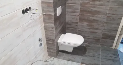 Строительный объект: установка сантехники в ванной комнате