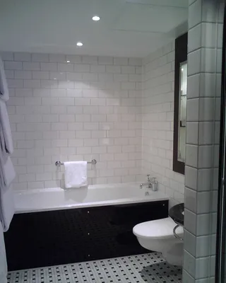 Черно-белая ванная комната: классика в разных стилях (ФОТО) | Дизайн и интерьер  ванной комнаты