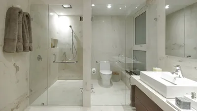 Ванная комната с перегородкой для душа - 72 фото