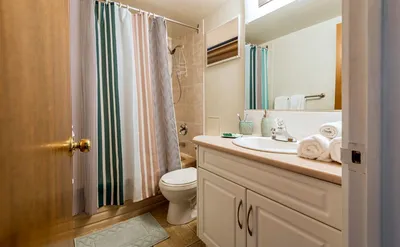 Можно ли сносить стену между ванной и кухней в хрущевке? - Хороший вопрос :  Domofond.ru