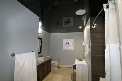 Натяжные потолки в ванной комнате, цена от 290 руб за м2: натяжные потолки  для ванной с установкой, дизайн проект на заказ - официальный сайт  производителя Люсар