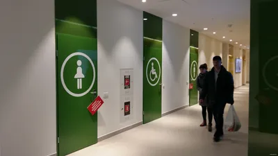 Минчанин требует закрывать торговые центры, если в нем не работают туалеты