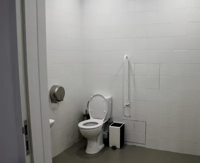 Неприватное место: почему в школьные туалеты не хочется заходить - EdDesign