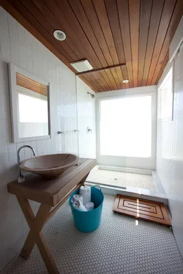 Вагонка на потолке в ванной (65 фото)