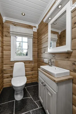 Ванная комната в деревянном доме из бруса - 70 фото