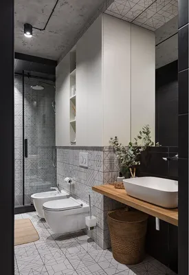 Дизайн маленькой совмещенной ванной комнаты с туалетом и стиральной машиной  в светлых тонах - 23 фото